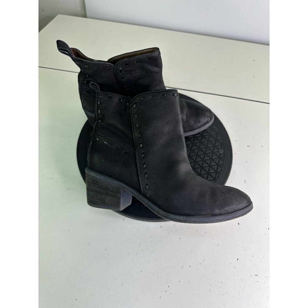 Donald J Pliner Ankle Boots Womens Sz 6M Brown Dasha Almond Toe Pull On Leather